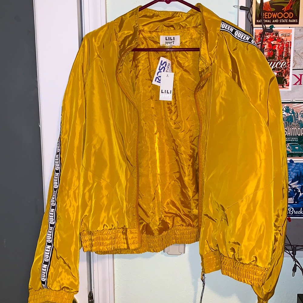 Wind breaker jacket